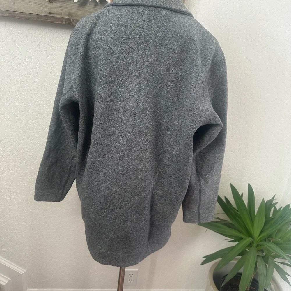 Lululemon Women's Gray Car‎ Coat size M?